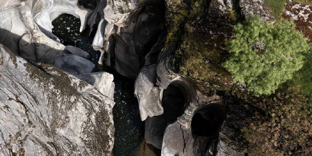 Doğanın suyla şekillenen sanat eseri: Bu yaz herkes akın edecek 2